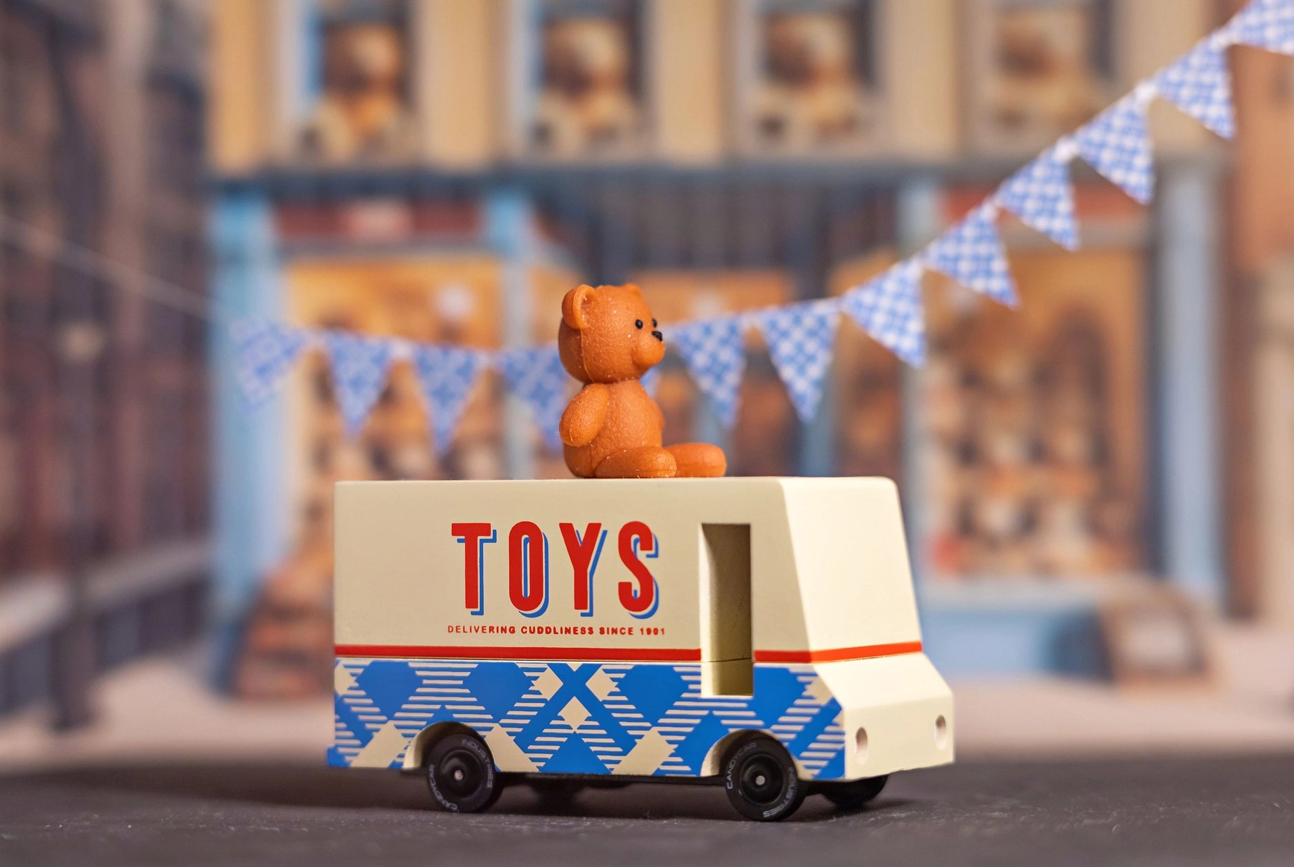 Candylab Teddy Toy Van