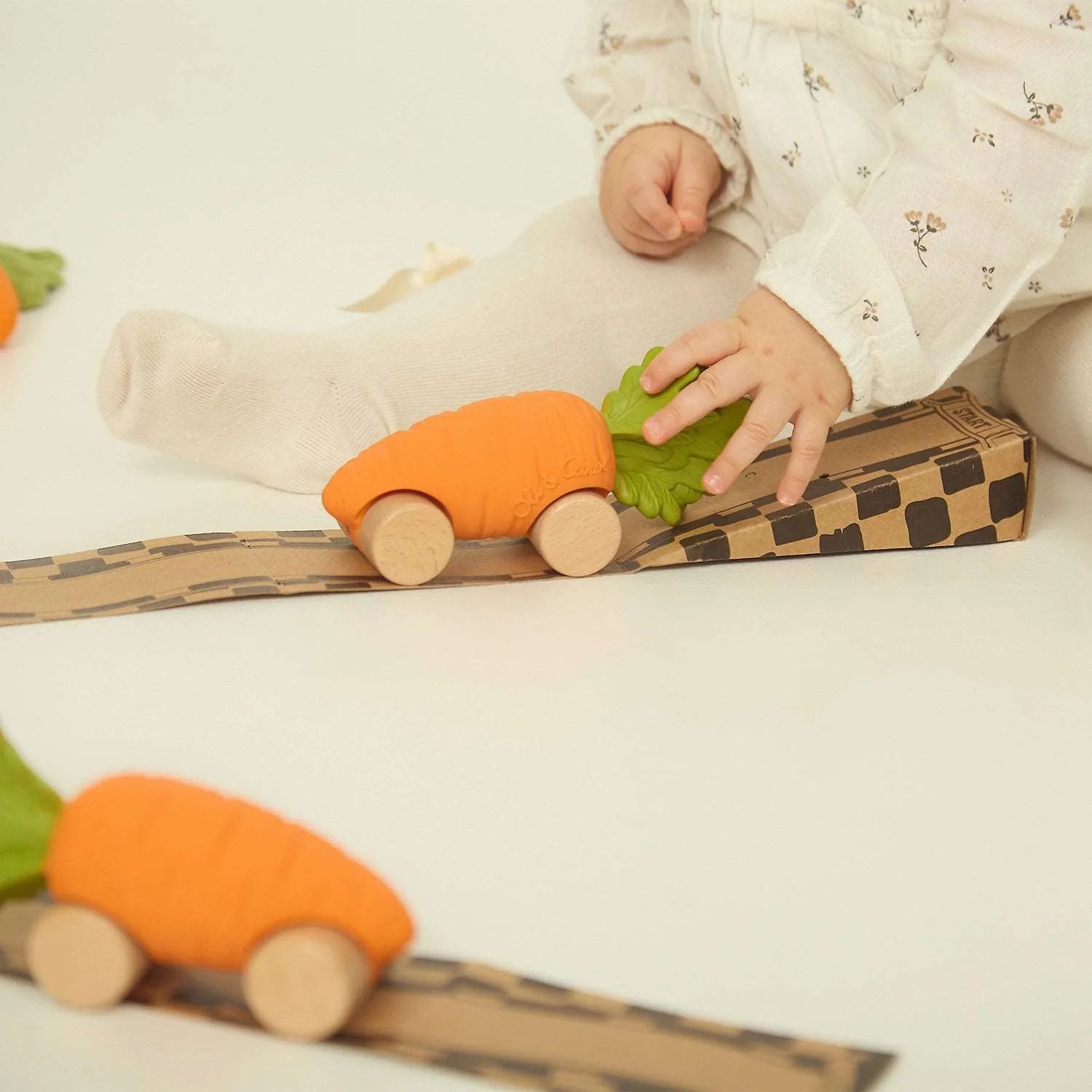 Oli & Carol Cathy the Carrot Baby Car