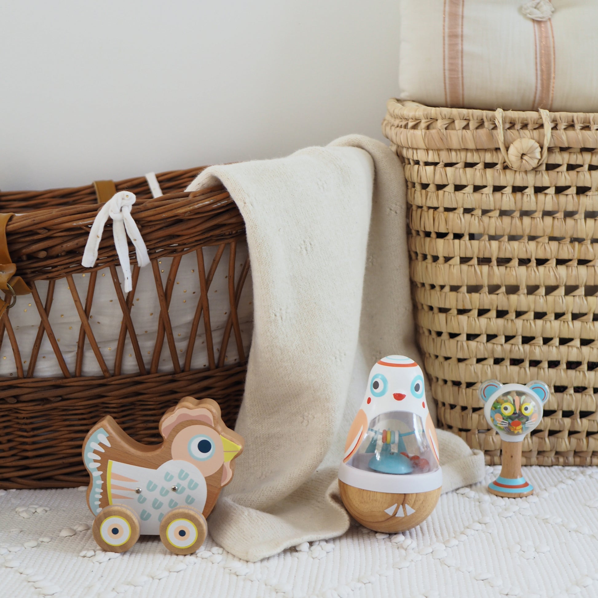 Djeco BabyPoli Wobble Toy