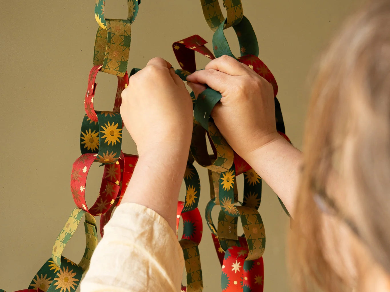 East End Press Festive Paper Chain Kit