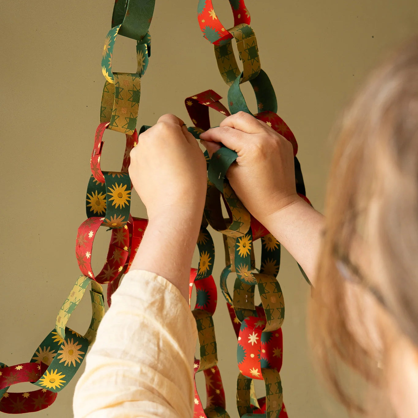 East End Press Festive Paper Chain Kit