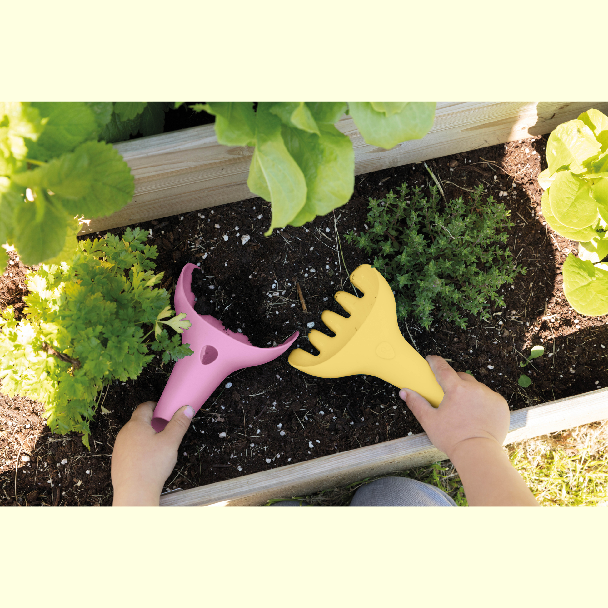Quut Garden Beach Set - Banana Pink