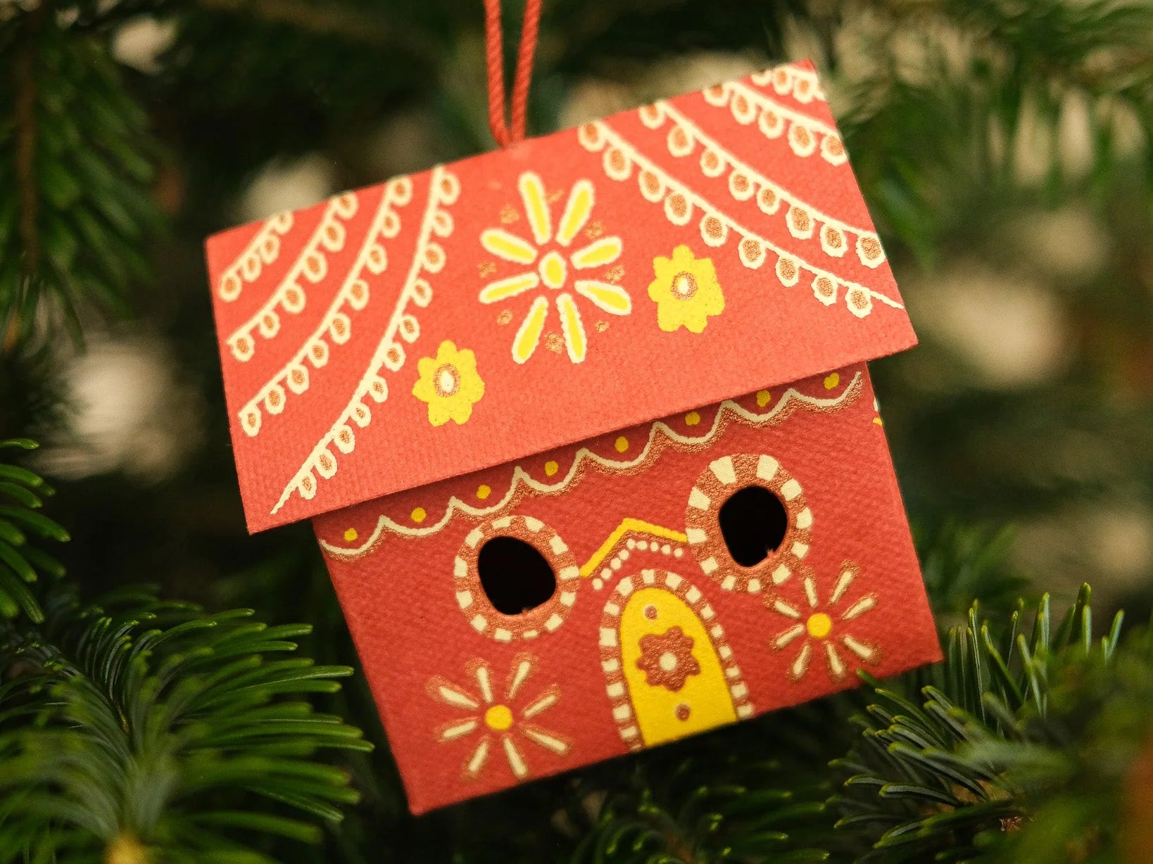 East End Press Gingerbread House Screen-Printed Board Decoration