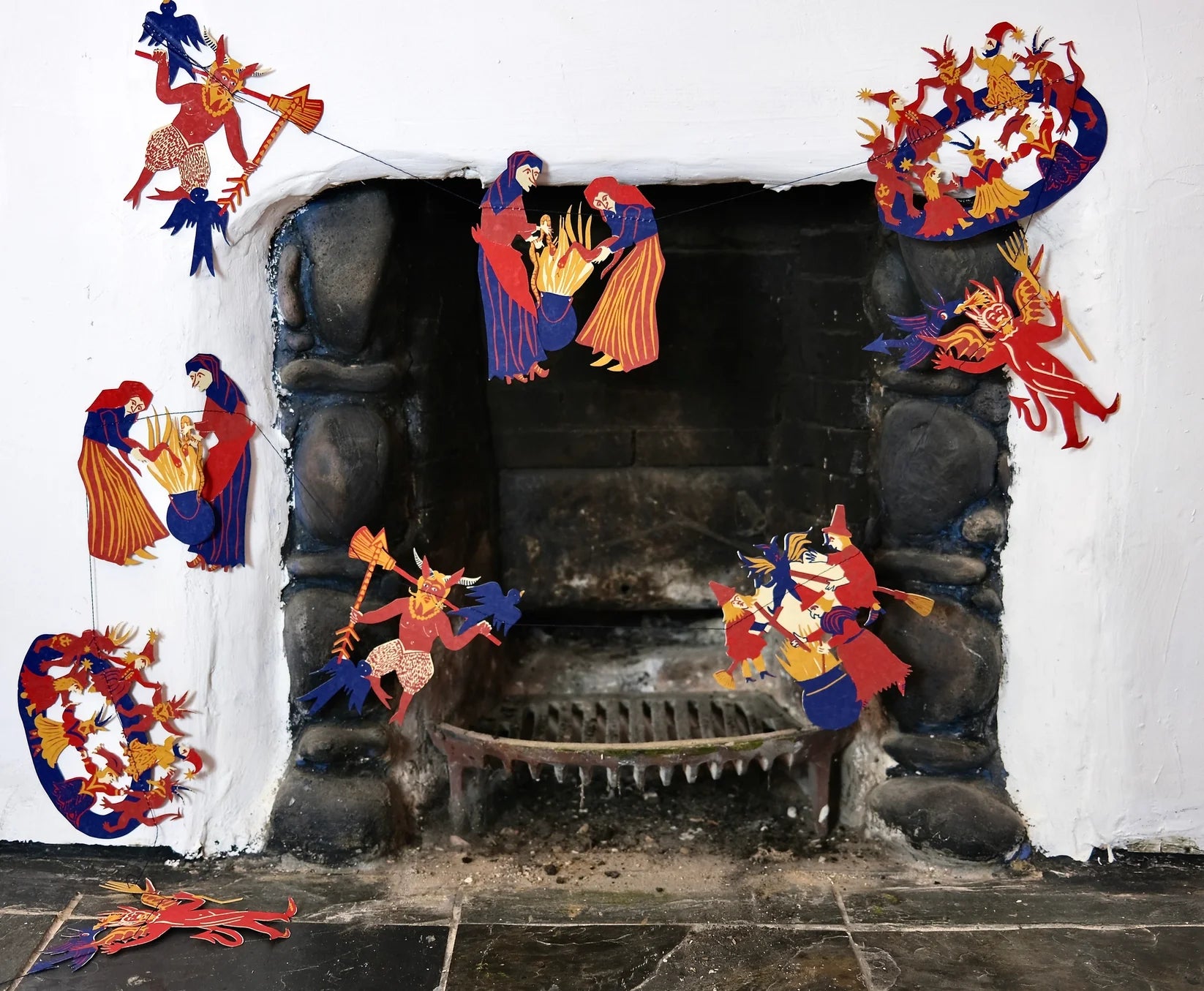 East End Press Medieval Sewn Garland