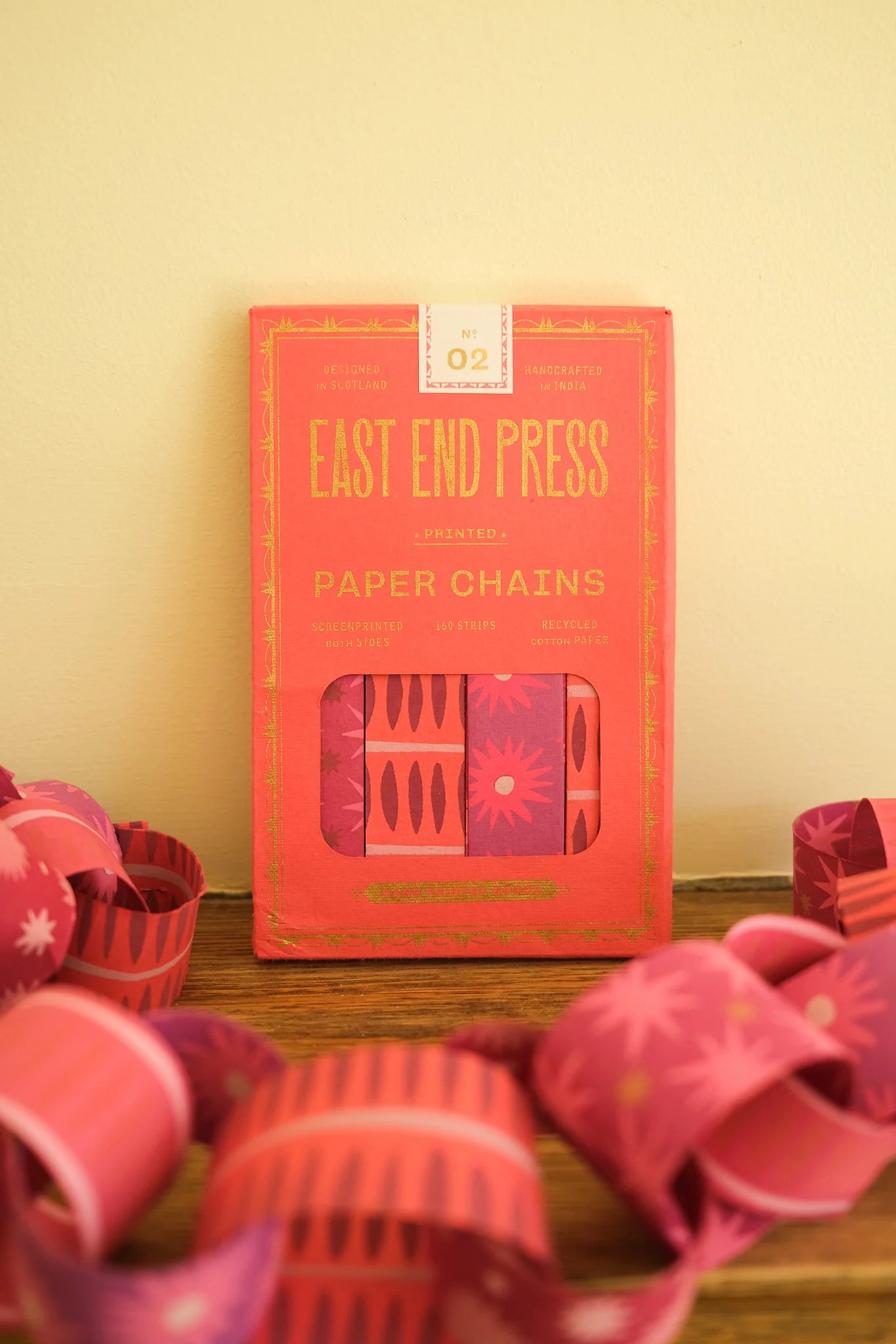 East End Press Pink & Red Paper Chain Kit
