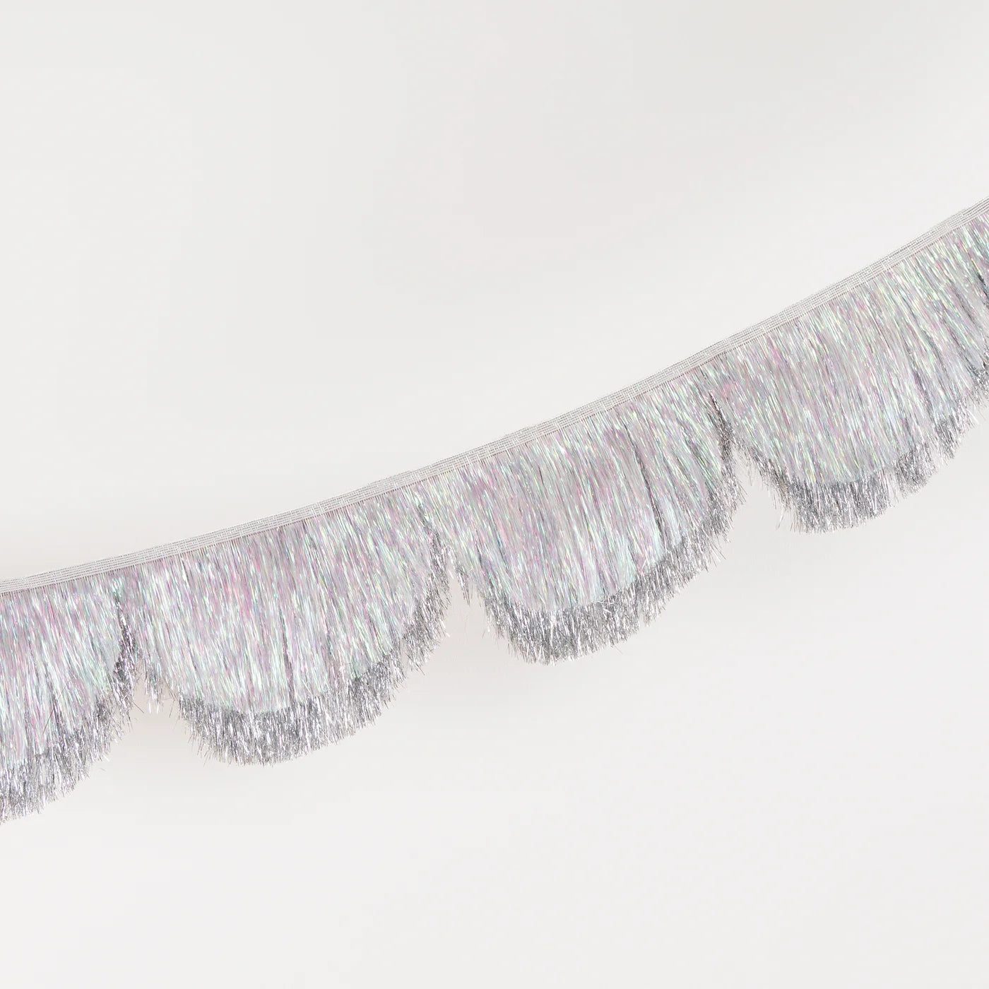 Meri Meri Silver Iridescent Tinsel Scallop Garland