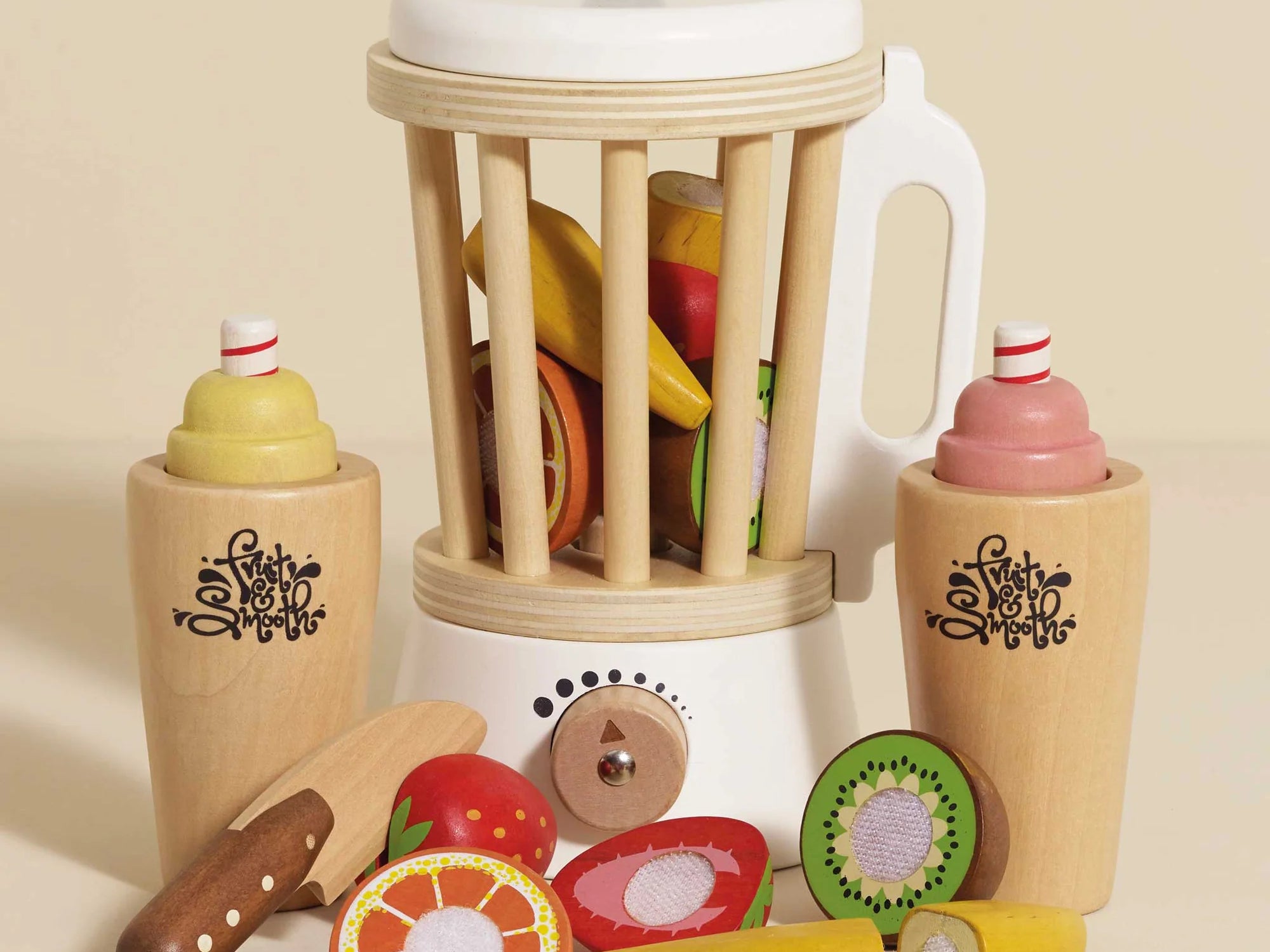 Le Toy Van Wooden Fruit & Smoothie Blender Set