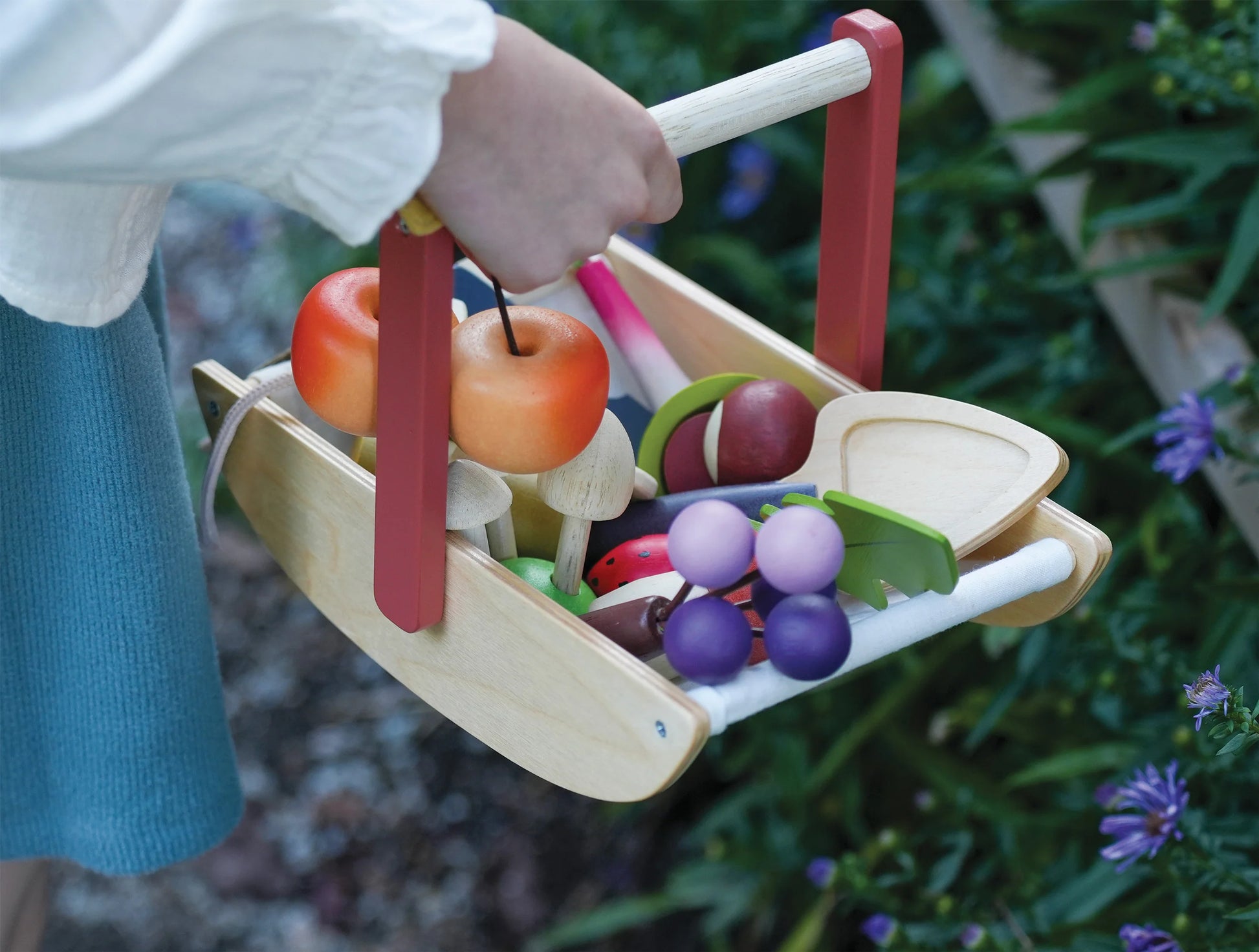 Tender Leaf Wild Wood Foraging Trug