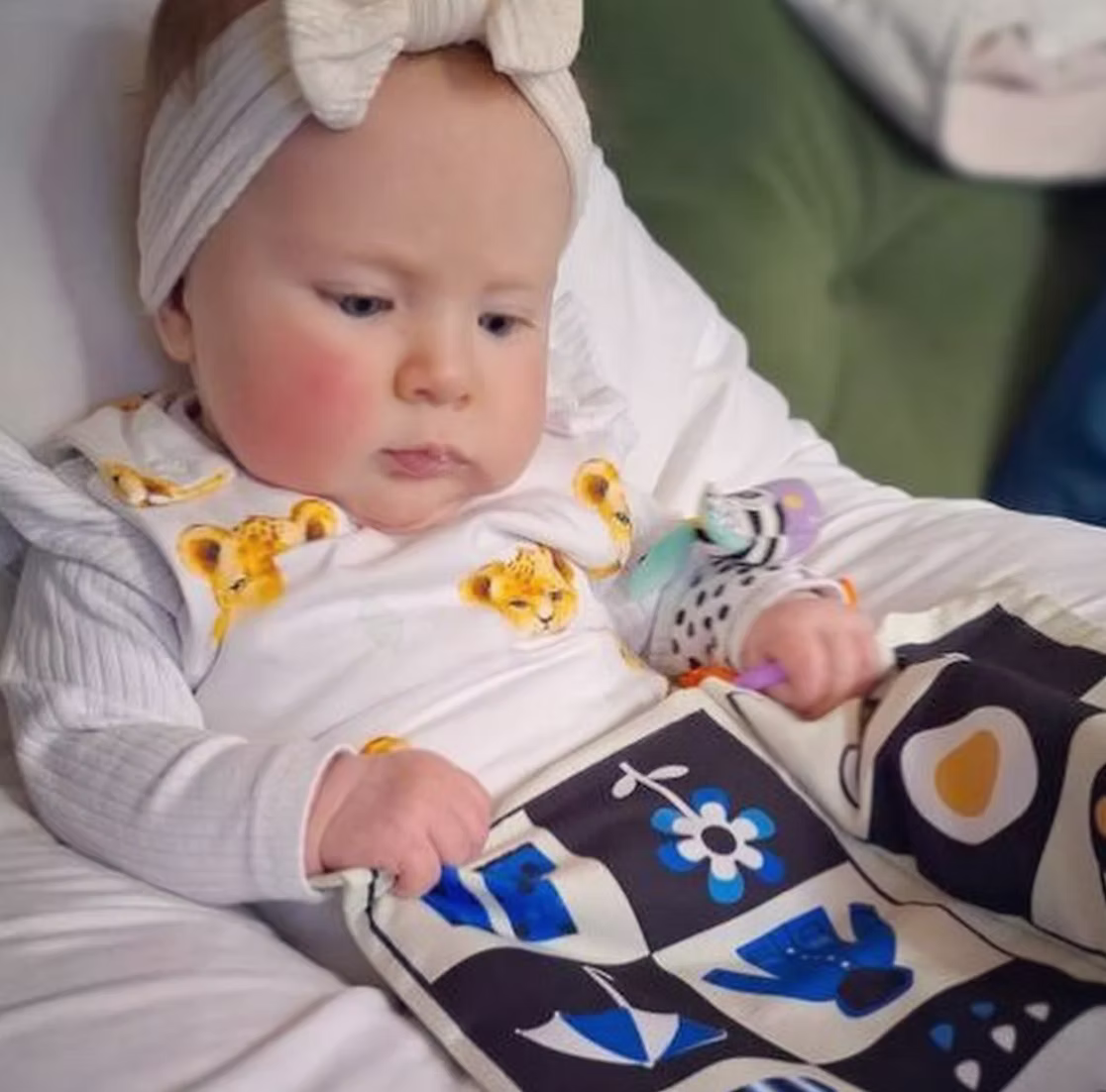 Jo & Nic's Crinkly Cloth Books - Rise and Shine High Contrast