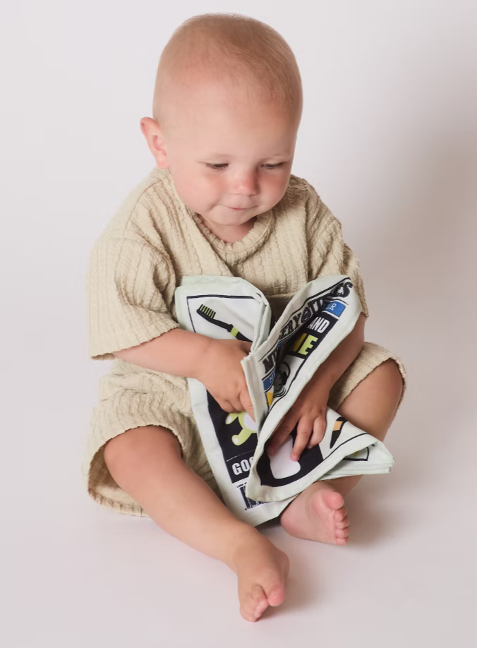 Jo & Nic's Crinkly Cloth Books - Rise and Shine High Contrast