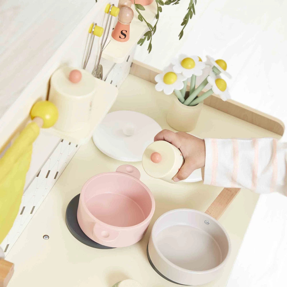 Janod Shiny Grandma Large Well Equipped Kitchen